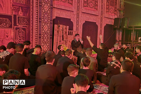 حرم شهدای گمنام آباده؛ میعادگاه دلدادگان حسینی