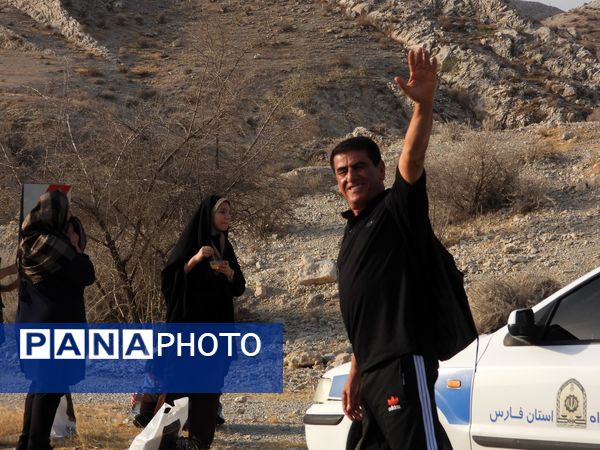 پیاده‌روی جاماندگان اربعین در فراشبند