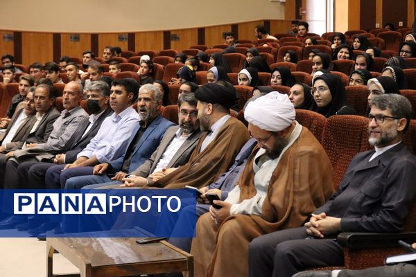 اختتامیه لیگ دانش‌آموزی جت در شهرکرد با حضور منتخبان تیم‌های برتر مناطق آموزشی