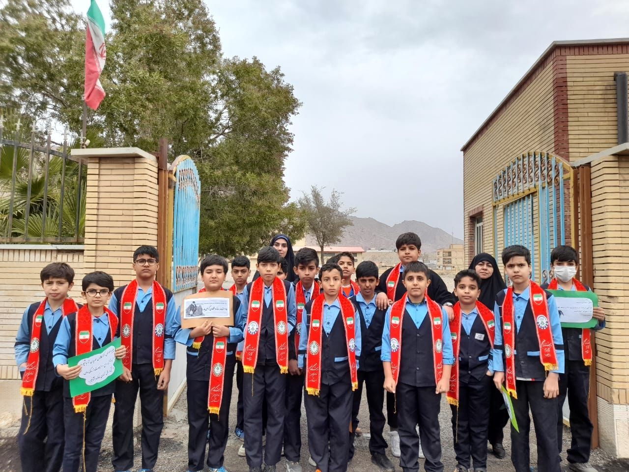 مراسم نمادین کاشت نهال در حاجی‌آباد 