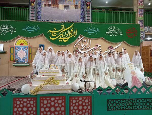 آیین زیبای جشن تکلیف دختران یزدی در حسینیه محمود آباد