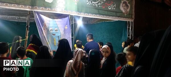 گذری بر غرفه های دهه نودی ها در نیشابور