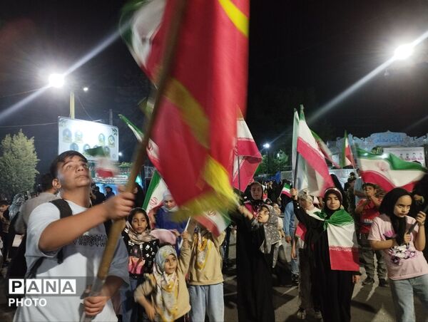 حضور گسترده و دشمن شکن دانش آموزان و فرهنگیان در غرفه آموزش و پرورش به میزبانی آموزشگاه الغدیر