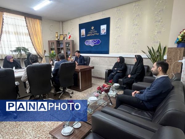 برگزاری جلسه ستاد گرامیداشت دهه فجر 