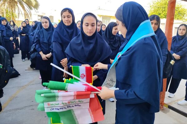 جشن بازگشایی مدارس در دبیرستان الزهرا(س) ناحیه چهار شیراز