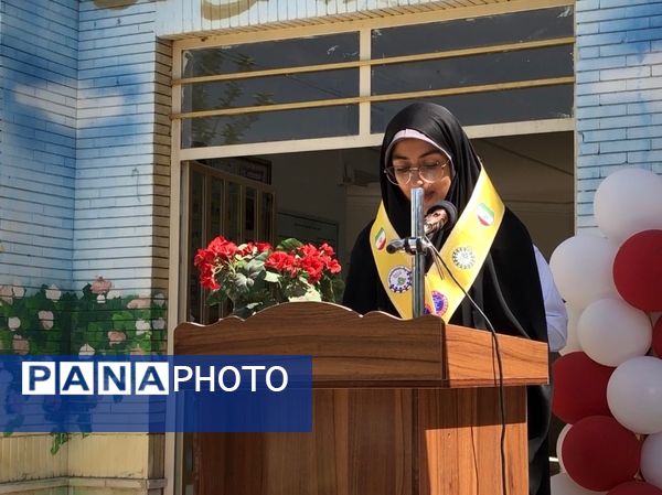 بازدید ارزیاب سازمان دانش‌آموزی کشور از دبیرستان تشکیلاتی المهدی ناحیه ۵ مشهد