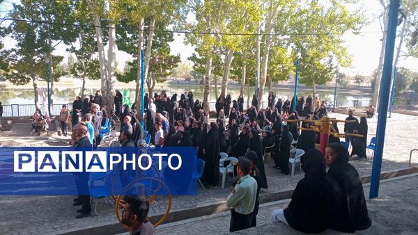 پیاده‌روی خانوادگی به‌مناسبت هفته دفاع مقدس