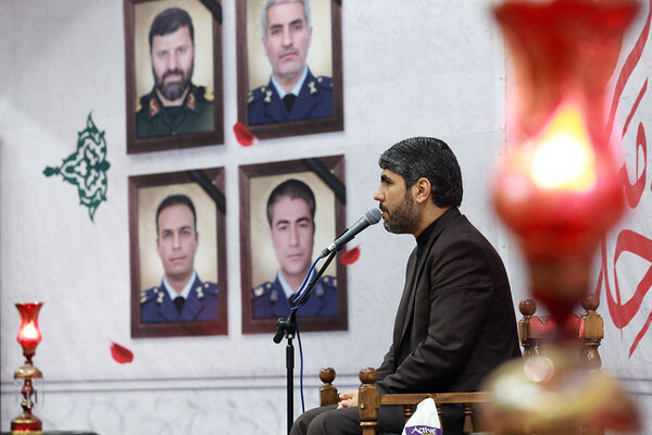 مراسم بزرگداشت شهیدان خدمت در دبیرستان متوسطه دوم امام صادق(ع)