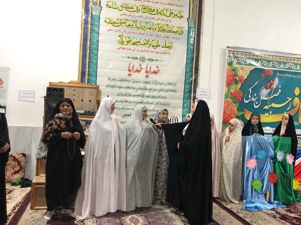 مراسم اعتکاف دانش آموزی در شهر راز