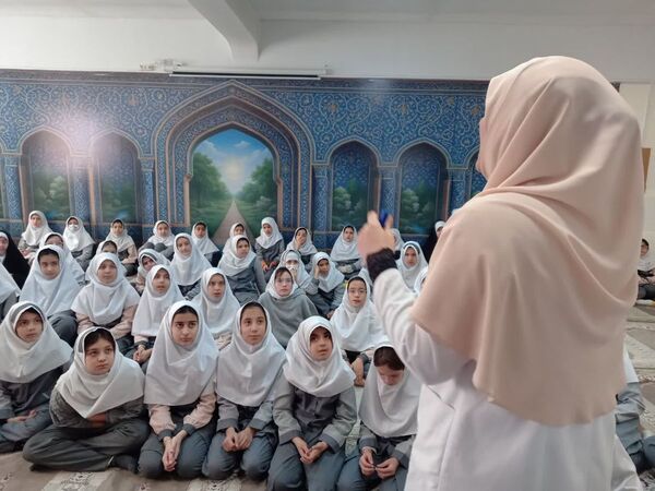 جشن بلوغ در دبستان شاهد فاطمه زهرا (س)