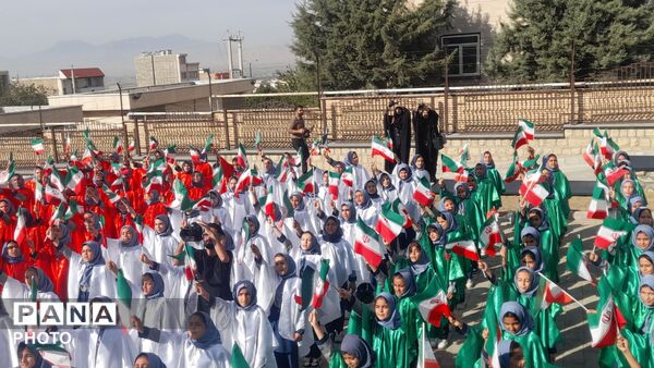 افتتاح کانون شهید سلیمانی و کلنگ‌زنی نمازخانه مدرسه معلم در اسدآباد