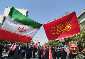 باید برخاست بامشت گره کرده 