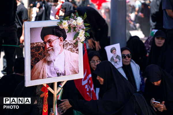 تشییع پیکر رهبر شهید انقلاب در مشهد مقدس-۳