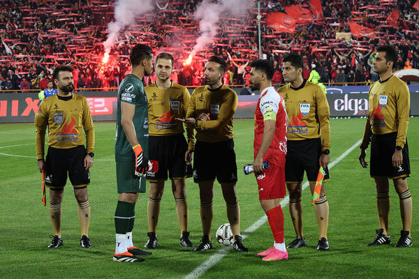 دیدار تیم‌های استقلال و پرسپولیس