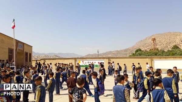 بازگشایی مدارس و آغاز سال تحصیلی جدید