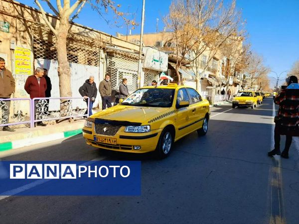 رژه موتوری و ماشینی به مناسبت ۱۲ بهمن در کاشمر