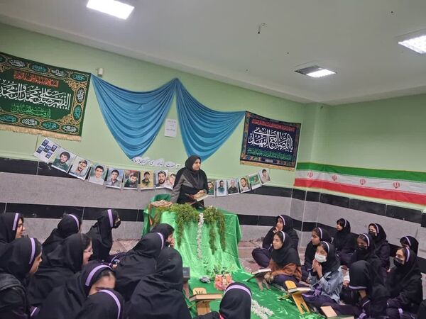 برگزاری محفل انس با قرآن کریم در مدرسه حضرت خدیجه کبری (س) جم