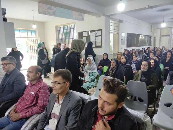 برگزاری جلسه انجمن اولیا و مربیان در دبستان هیات امنایی قرآنی مبین شیروان
