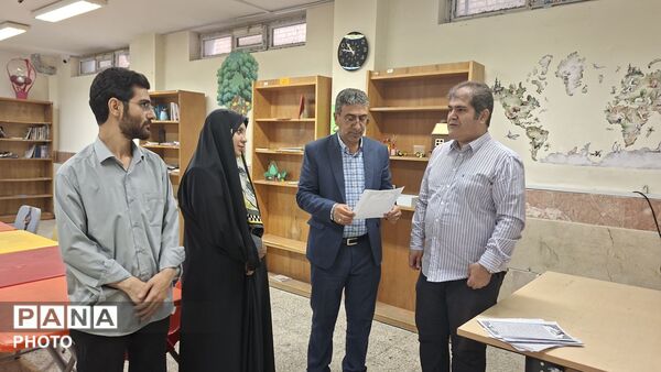 مانور بازگشایی با شعار برای ایران، برای مدرسه در تهران