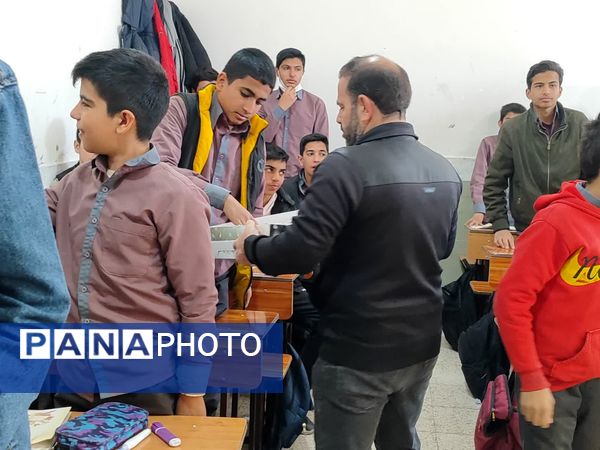 مراسم میلاد حضرت ابوالفضل(ع) در دبیرستان میثاق