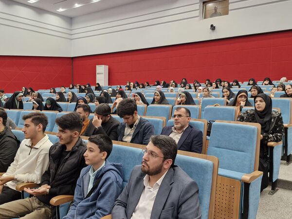 اجتماع بزرگ دانش‌آموزان بسیجی در هفته بسیج