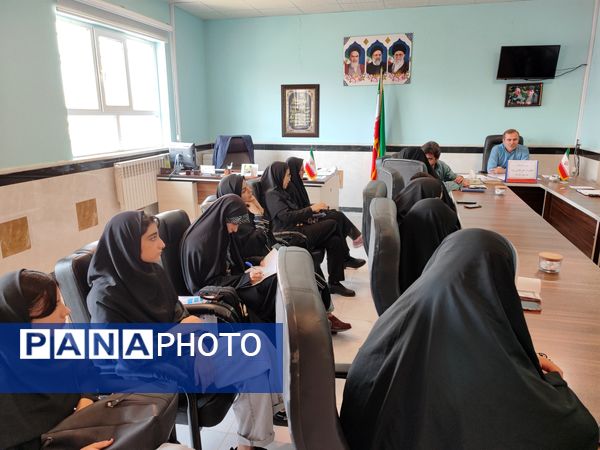 تقدیر از دانش‌آموز خبرنگاران پانا در شهرستان سملقان