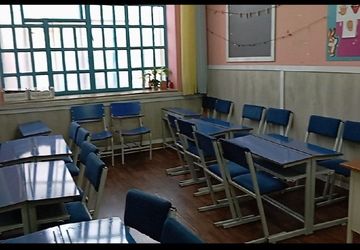 روایت مجازی شدن مدرسه در شیراز