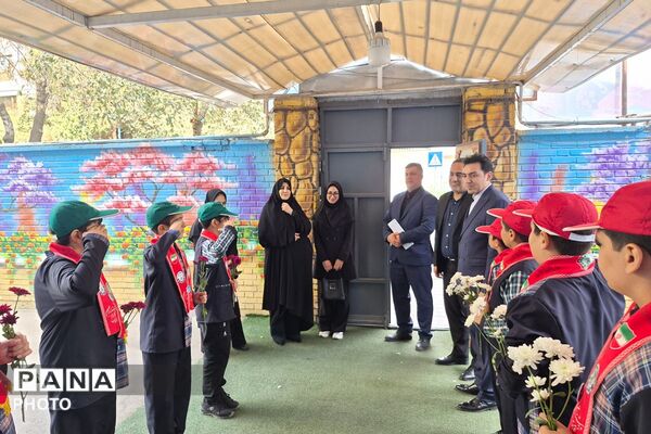گرامیداشت هفته تربیت بدنی با حضور پیشتازان سازمان دانش‌آموزی در ناحیه دو شهرری 