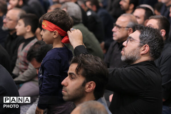 لحظه‌های ماندگار دیدار دانش‌آموزان با رهبر شهید انقلاب