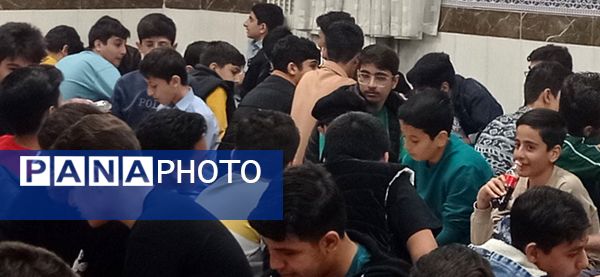 مراسم افطاری در دبیرستان استعدادهای درخشان شهید بهشتی دوره اول