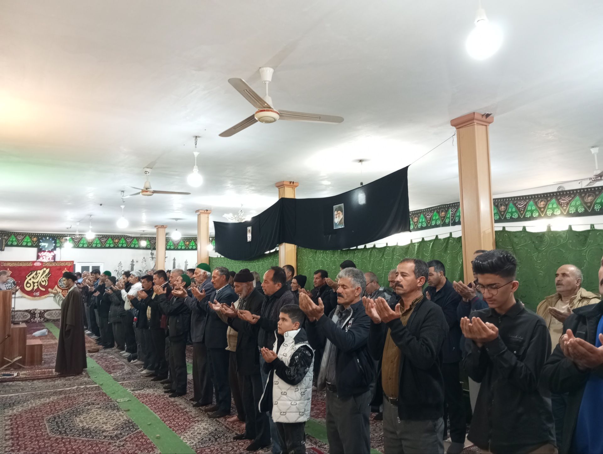 عید بندگی در مسجد ابوالفضلی نیشابور 