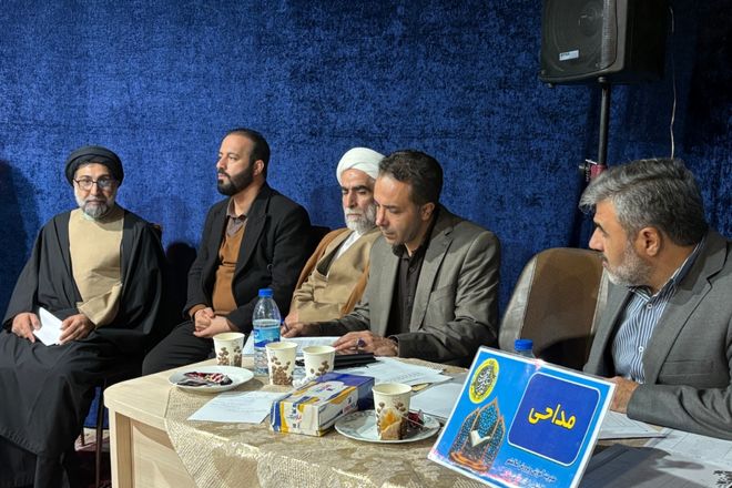 حوزه‌علمیه امام صادق(ع) میزبان پسران قرآنی اسلامشهر در مسابقات منطقه‌ای