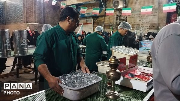 چایخانه فاطمه الزهرا در هشتاد و دومین شب از اجتماعات مردمی نیشابور 