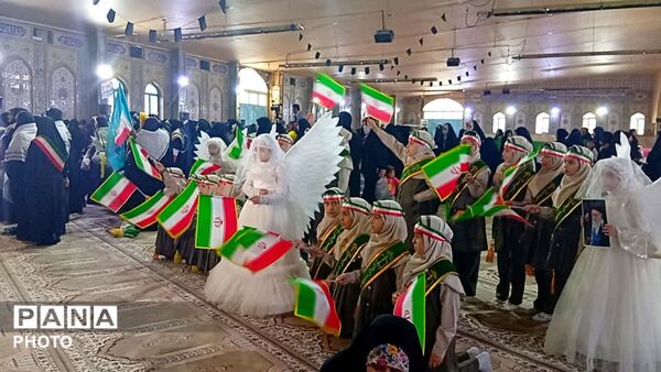 اجتماع بزرگ دختران جان فدای ایران وزنجیره دختران شقایق های دنا 