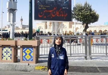 شور حسینی در دل شهر؛ جاماندگان اربعین هم‌پای زائران قدم زدند