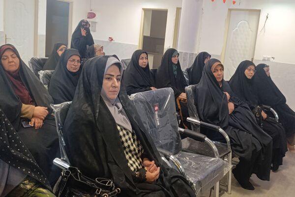 جلسه هم اندیشی راهکارهای جذب دانش آموزان به نماز