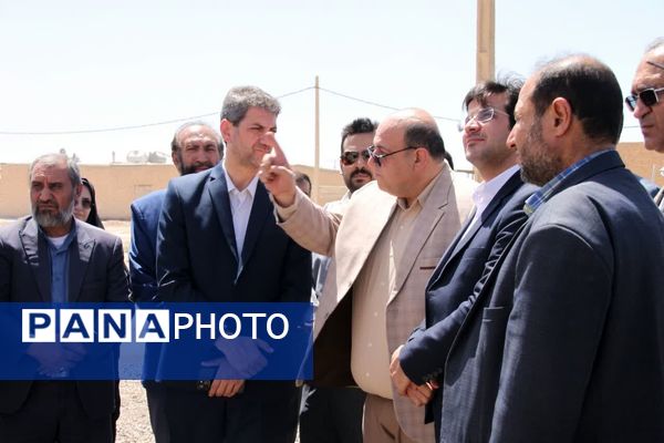 آیین بهره‌برداری از کندرو اصفهان به حبیب آباد 