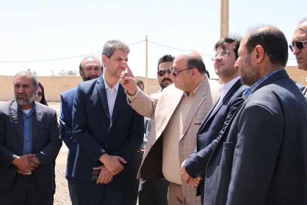 آیین بهره‌برداری از کندرو اصفهان به حبیب آباد 