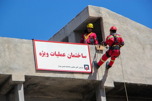همایش آموزشی هزار نفری دانش‌آموزان شیرازی با موضوع چهارشنبه‌سوری