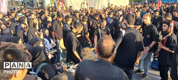 آیین خیمه سوزان عصر عاشورا در مشهد