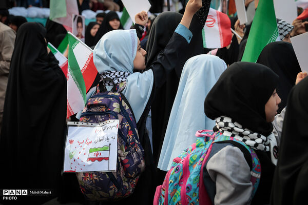 تجمع بزرگ هم‌عهدی‌ نوجوانان با رهبری معظم انقلاب اسلامی