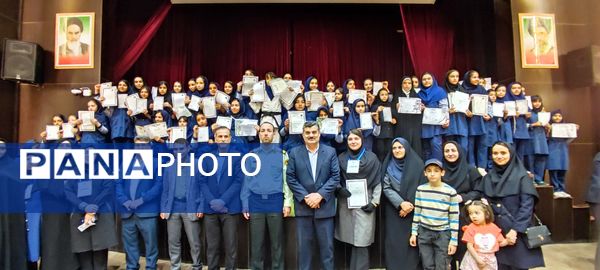 اختتامیه مسابقات ورزشی آموزشگاه هیhت امنایی ضحی ۲ در سالن غدیر شیروان