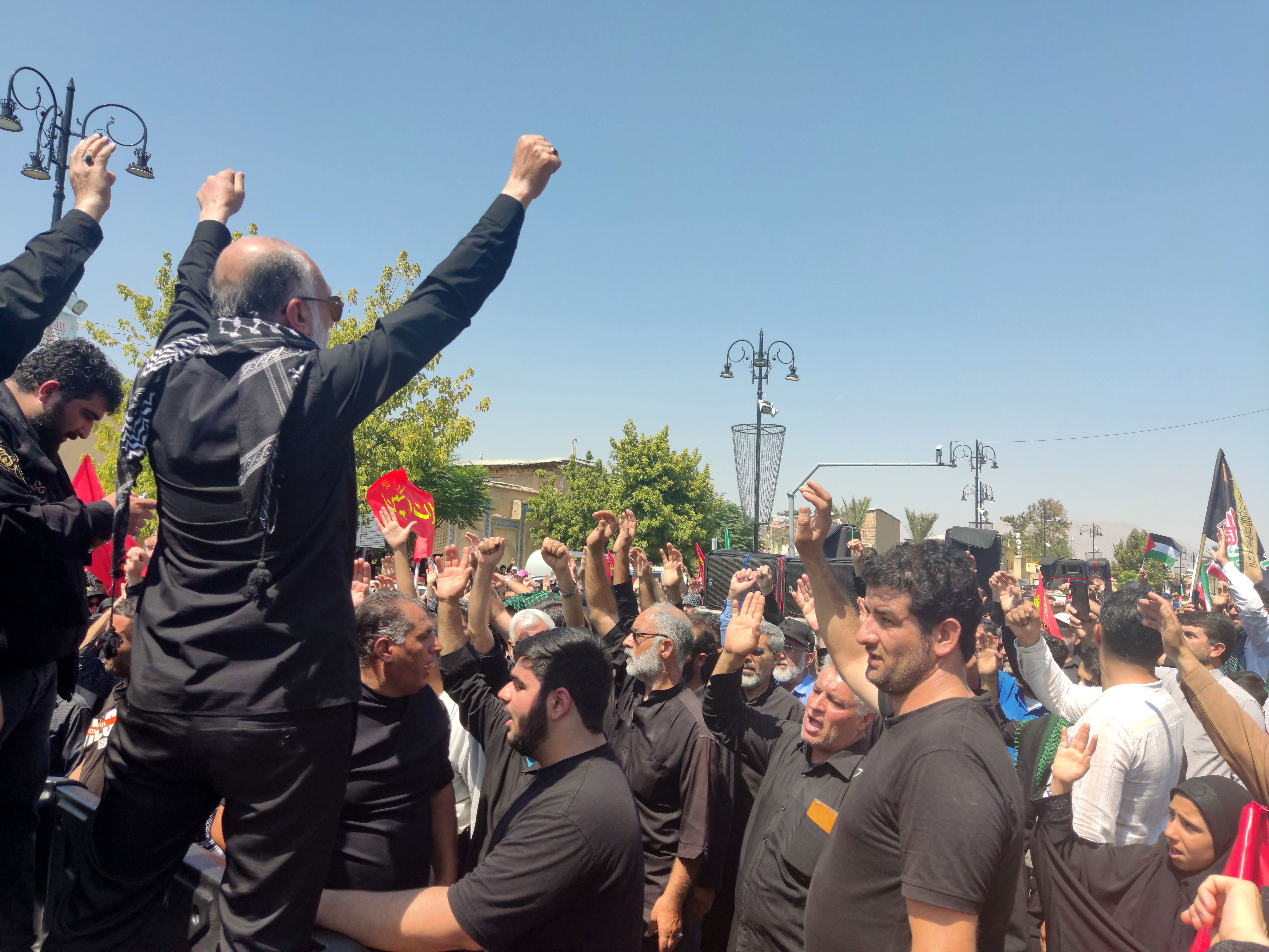 مراسم پیاده‌روی و عزاداری دلدادگان اربعین در شیراز