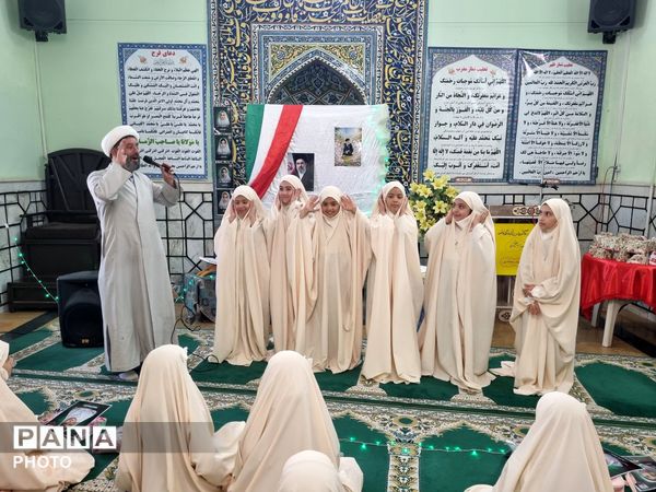 جشن تکلیف دانش آموزان پایه سوم دبستان شاهد  سجادی در امامزاده محروق 