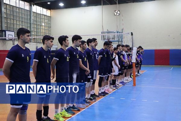 مراسم یادبود مربی بین‌المللی والیبال در سالن سوم خرداد ناحیه دو شهرری 