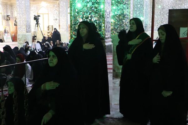 آیین تکریم مادران و همسران شهدا در شبستان بزرگ حرم بی‌بی سکینه(س)