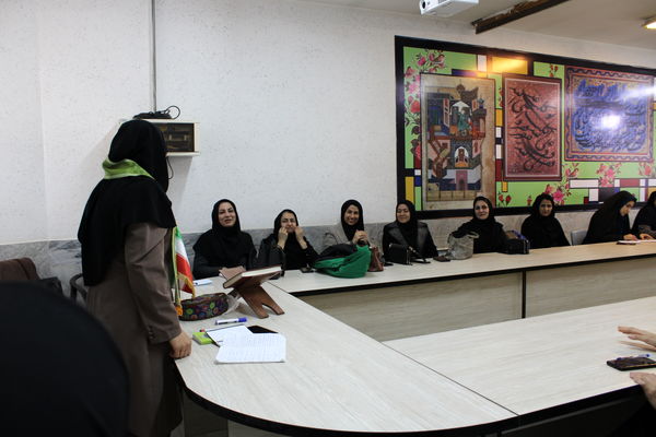 کارگاه‌های ضمن خدمت مربیان پیشتاز مانه و سملقان در دبیرستان رضوان