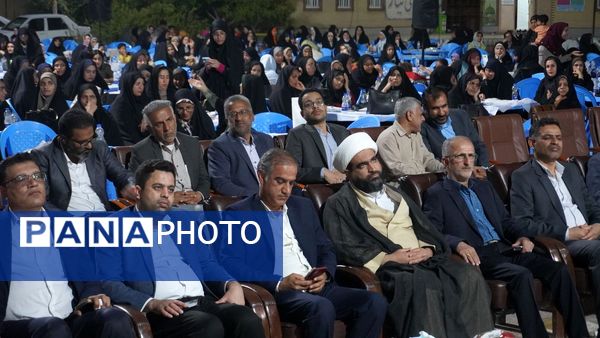 پاسداشت فرهنگیان و تقدیر از برترین‌های رودانی