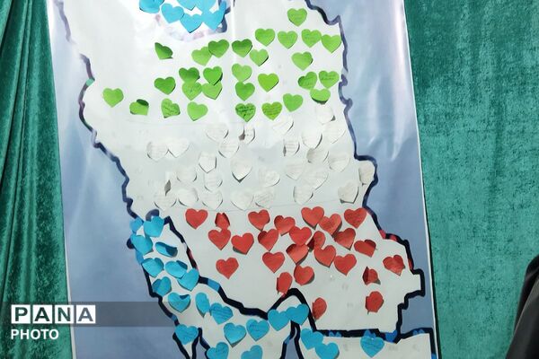  مردم بهارستانی میدان را خالی نکردند