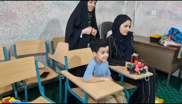 مسابقه ربات‌های ساخته شده توسط هنرجویان کلاس رباتیک کانون فرهنگی تربیتی رضوان